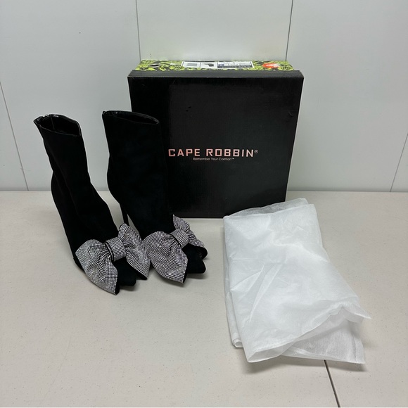 ✨ Cape Robbin Mamamoo Rhinestone Bow Booties – Size 9 - Picture 2 of 9